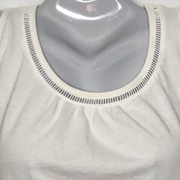 OLD NAVY white summer top sleeveless - Picture 3 of 10